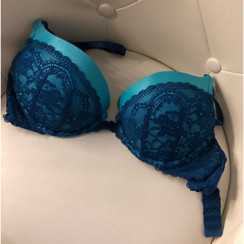 Victoria Secret Bombshell bra 34C